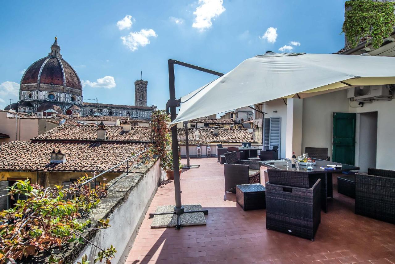 Penthouse With Big Terrace Duomo View Apartment Florence Exterior photo